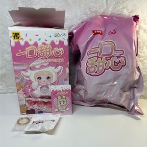 Nommi A Bite of Sweetheart Confirmed Milk Biscuits